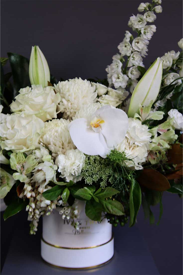 Seasonal bunch of fresh flowers - Bright blooms