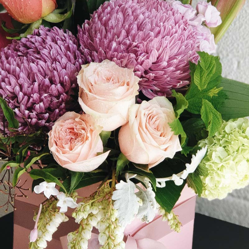 Blooms in Box - Ivy&TwigFlorist
