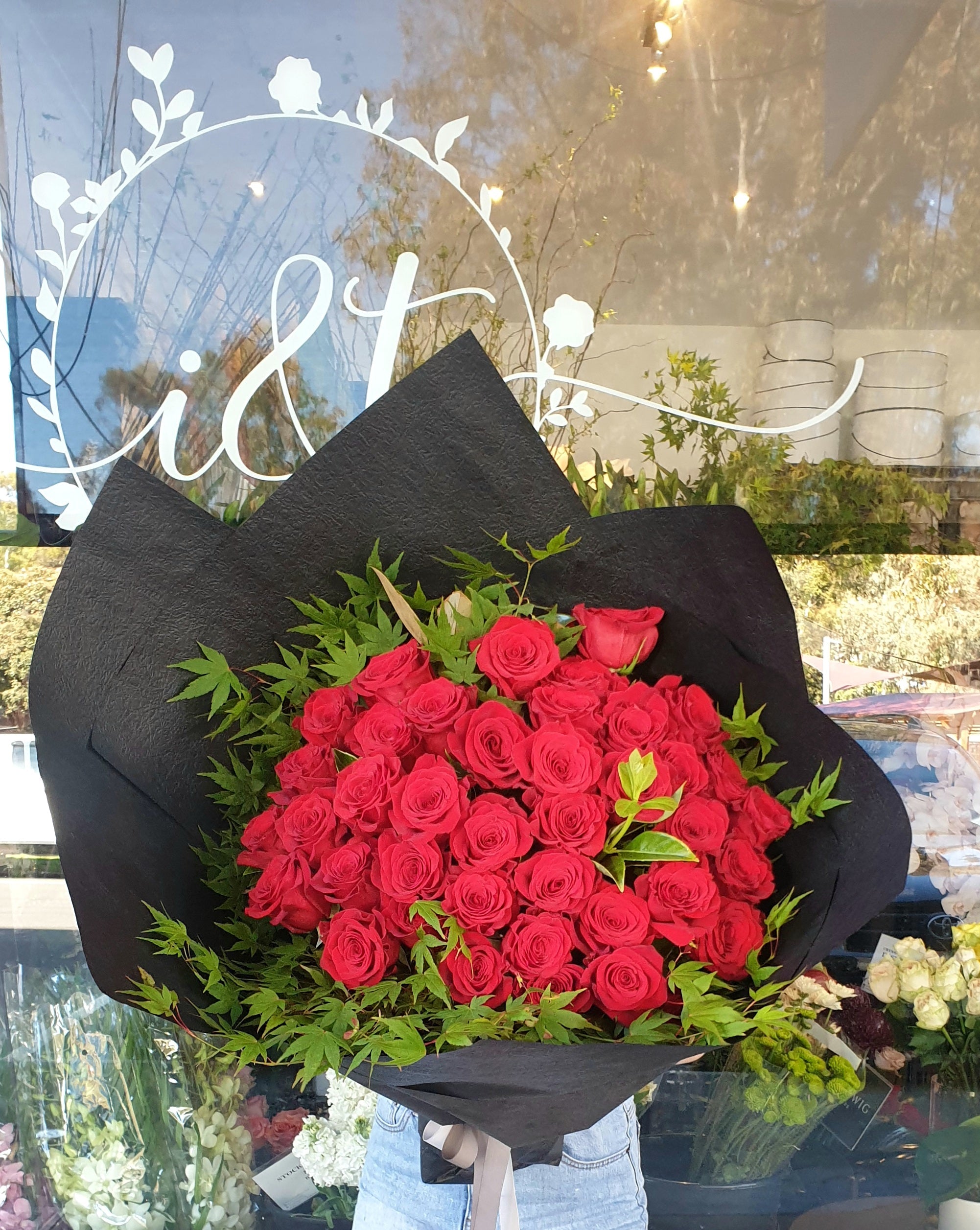 Affordable Flower Delivery in Montmorency – Fresh, Beautiful Blooms at Great Prices